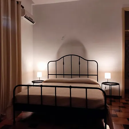 Il Patio - Indipendente Con Ampio Cortile E Giardino Interno Hébergement de vacances